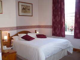 Cottage, 1 Bedroom (Garden Cottage) | Iron/ironing board