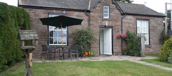 Garden Cottage & Granary