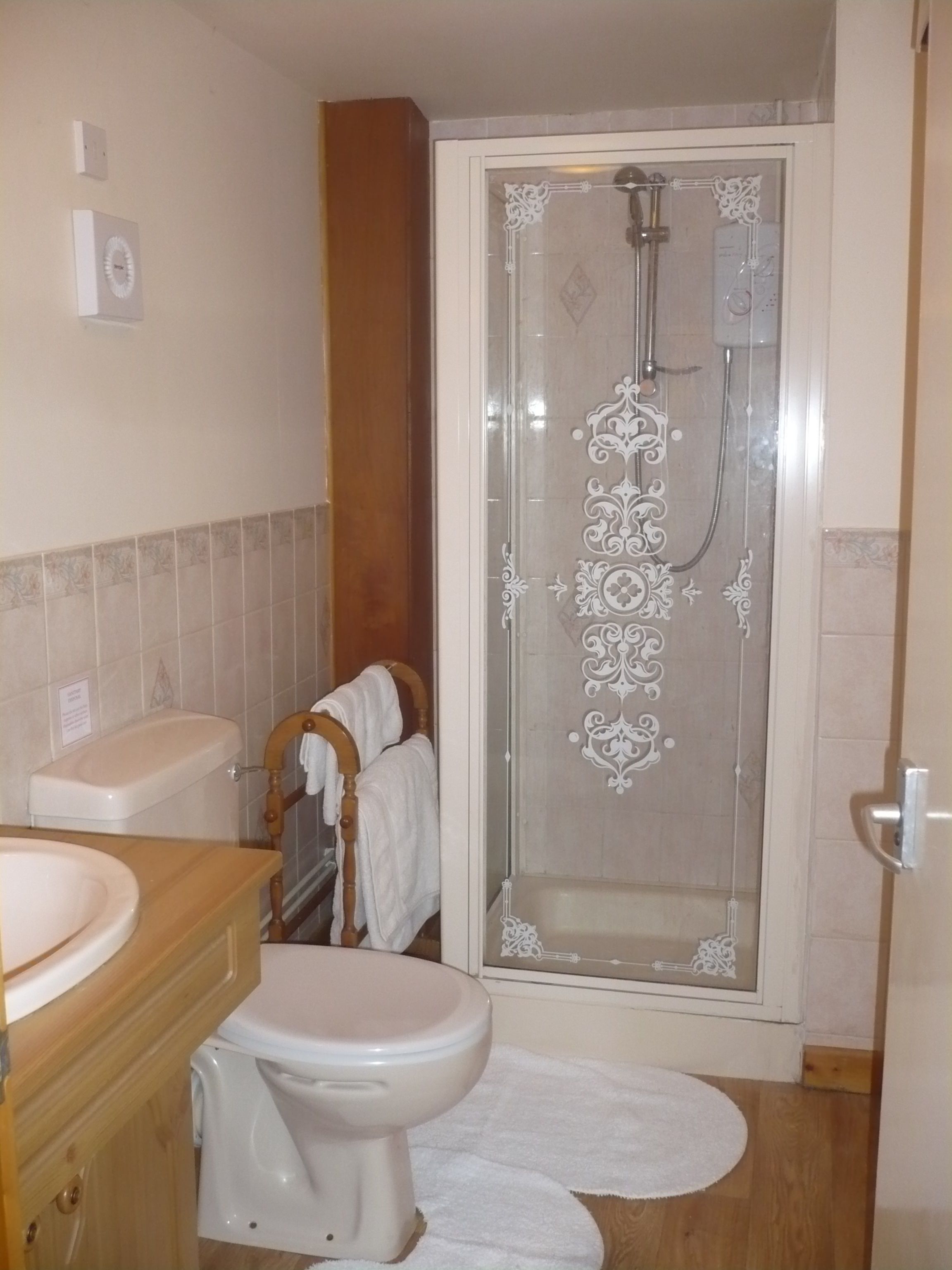 Cottage, 1 Bedroom (The Granary) | Bathroom | Hair dryer, towels