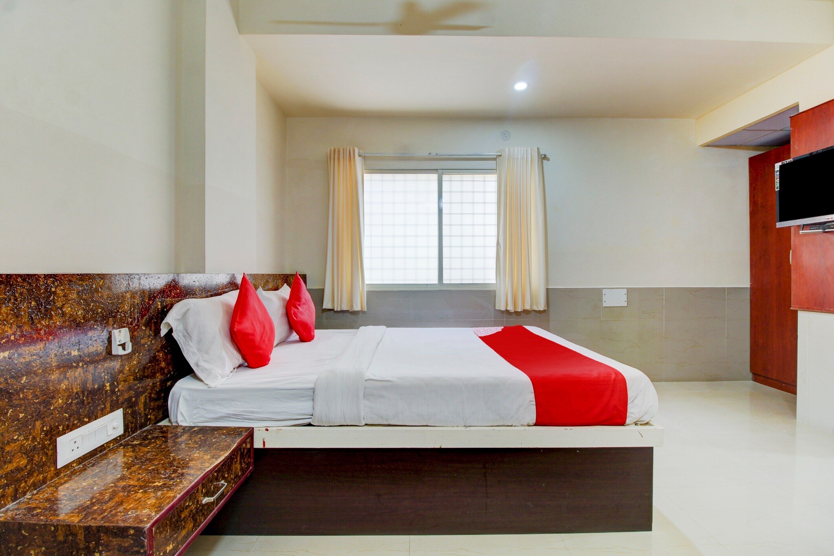 Standard Double Room | Free WiFi, bed sheets