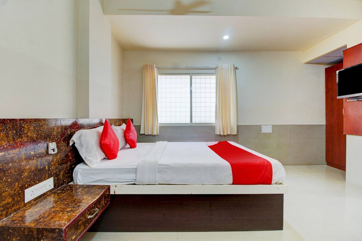 Standard Double Room | Free WiFi, bed sheets