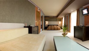 Minibar, free WiFi - Mistral Hotel (Balchik)