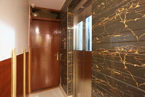 Property amenity - OYO 6169 Hotel Prem Deluxe (New Delhi)