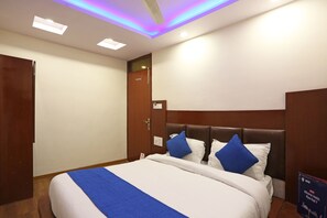 Double or Twin Room | Free WiFi - OYO 6169 Hotel Prem Deluxe (New Delhi)