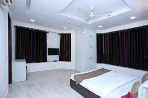 Room - Collection O 8305 Blessings inn (New Delhi)
