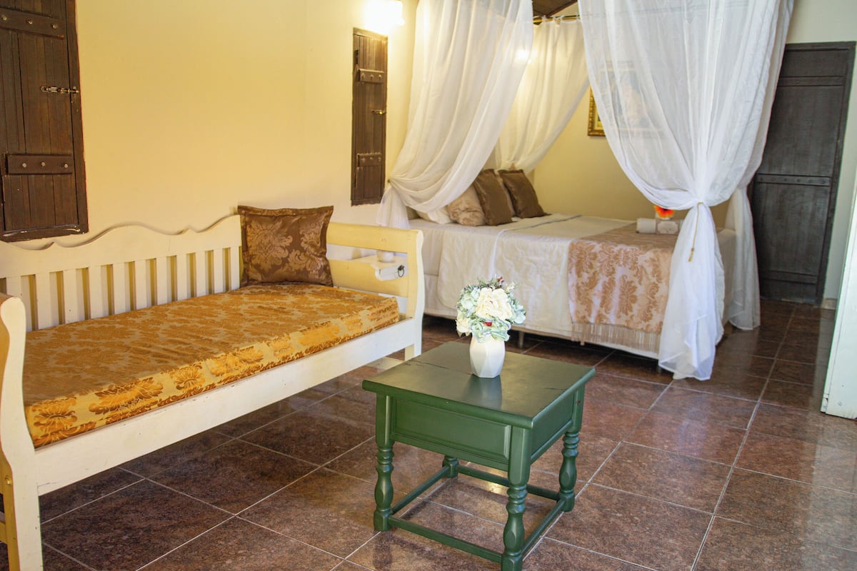 Chalé superior | Frigobar, cofres nos quartos, cortinas blackout