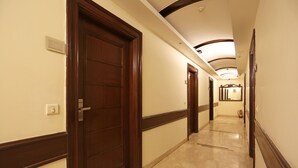 Hallway - Hotel South View (New Delhi)