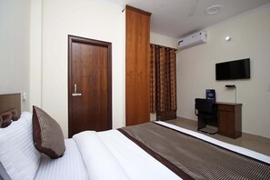 Chambre Standard double | AccĂšs au Wi-Fi (inclus), literie fournie