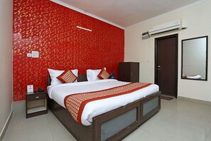Free WiFi, bed sheets - OYO 9786 Hotel Aerolook (New Delhi)