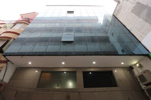 Exterior detail - OYO 9786 Hotel Aerolook (New Delhi)