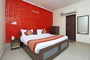 Double or Twin Room | Free WiFi, bed sheets - OYO 9786 Hotel Aerolook (New Delhi)