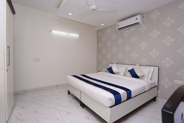 Double or Twin Room | Free WiFi