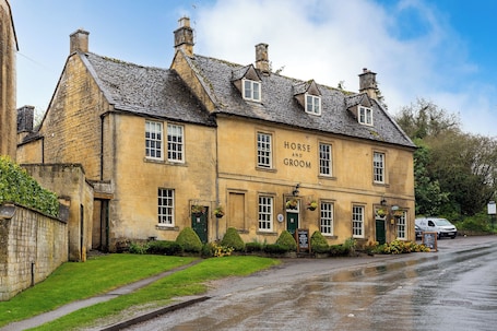 Front of property. Horse and Groom - Pub on the Hill