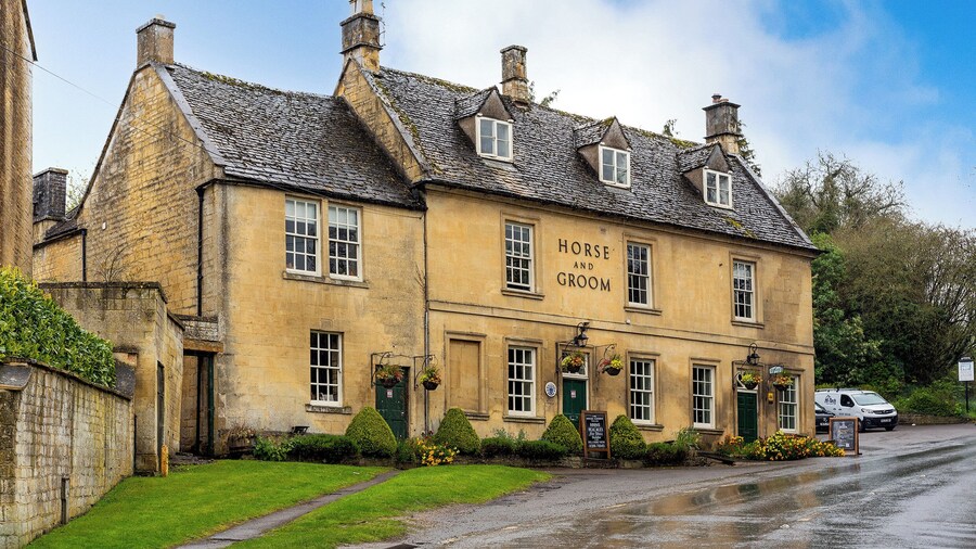 Horse and Groom - Pub on the Hill