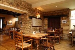 Breakfast, lunch and dinner served