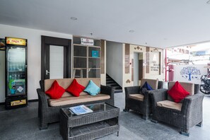 Lobby - OYO 3586 SSR Luxury Rooms (Hyderabad)