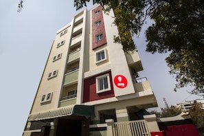 Exterior - OYO 6749 The Royal Nest (Hyderabad)