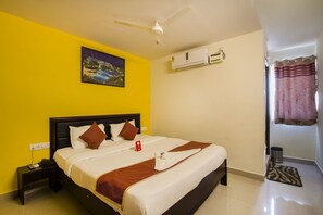 セーフティボックス (室内)、WiFi (無料)、ベッドシーツ