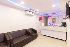 Lobby - OYO 7691 Kanha Boutique Hotel (Hyderabad)