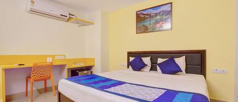 Habitación estándar doble | Caja fuerte, wifi gratis, ropa de cama