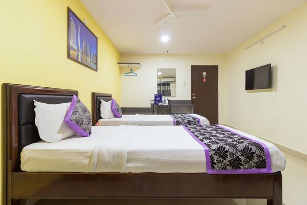 In-room safe, free WiFi, bed sheets