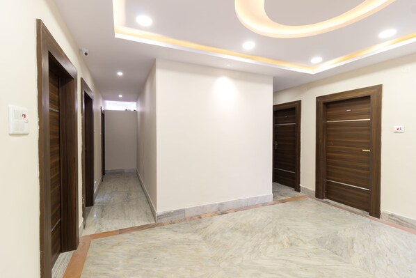 Hallway - OYO 6651 Hotel Srujana Stay Inn (Hyderabad)