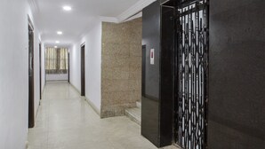 Hallway - Hotel Srinivasa Central (Hyderabad)