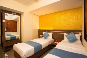 Dobbeltværelse med dobbeltseng eller 2 enkeltsenge | Gratis Wi-Fi