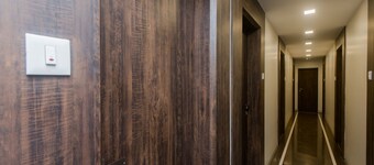 OYO 10650 Hotel Lotus Residency