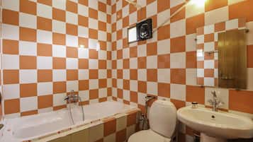 Double or Twin Room | Bathroom | Free toiletries, towels