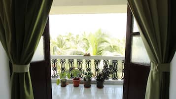 Double or Twin Room | Balcony