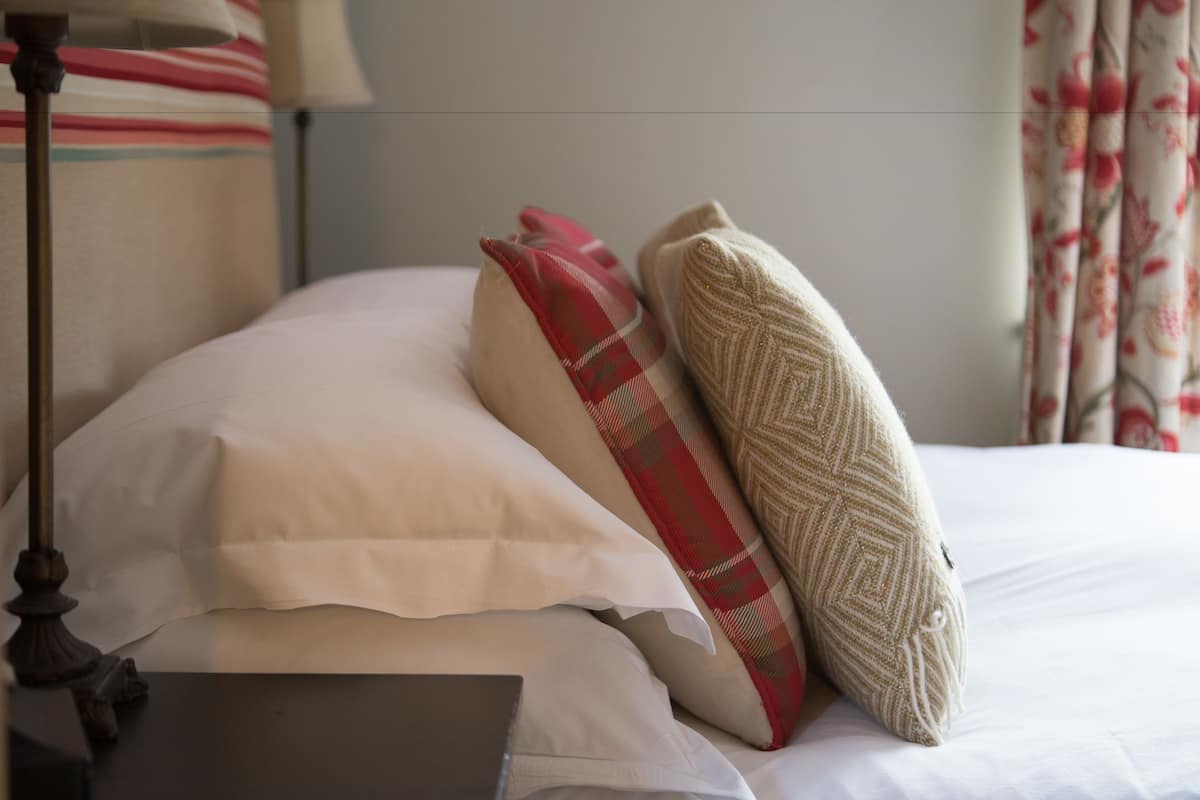 Klassieke tweepersoonskamer | Lakens van Egyptisch katoen, luxe beddengoed, donzen dekbedden