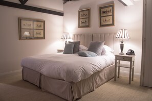 Habitación doble Confort | Sábanas de algodón egipcio, ropa de cama de alta calidad y edredón