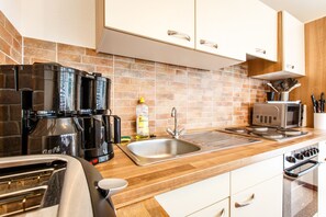 Casa Comfort, 3 camere da letto (including € 50,- final cleaning fee) | Cucina privata | Frigorifero con congelatore, microonde, forno, piano cottura