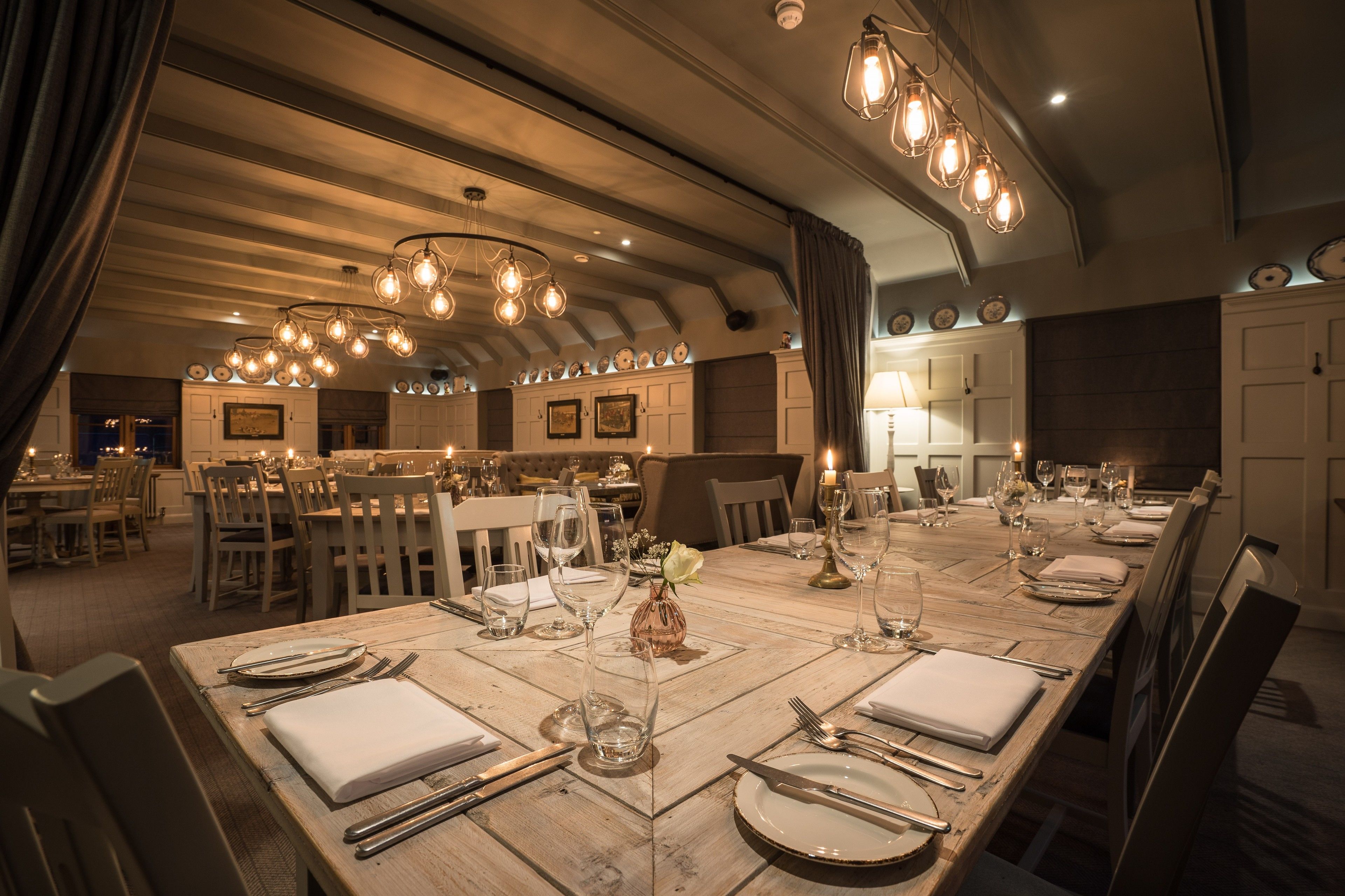 供应午餐和晚餐