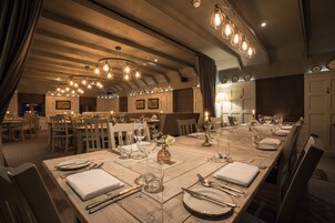 Lunch and dinner served