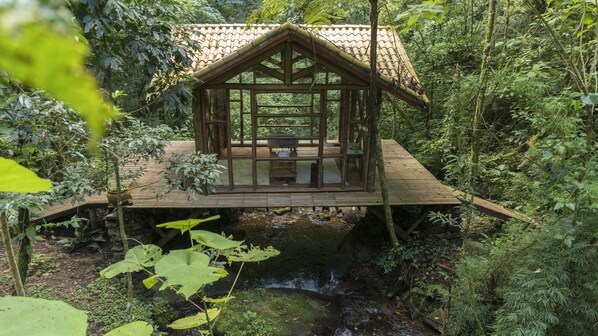 Masajes con piedras calientes, masajes