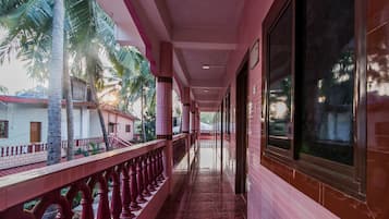 Double or Twin Room | Balcony