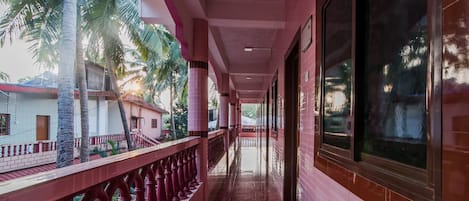 Double or Twin Room | Balcony