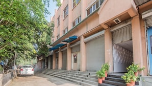 Property entrance - OYO 9849 Hotel Divine Residency (Mumbai)