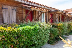 Exterior - Olydea Cassen (Cassen)