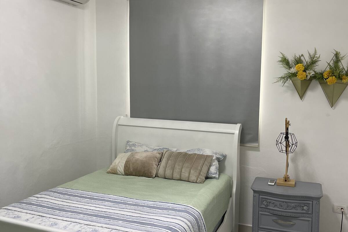City Apartment | Katil tambahan