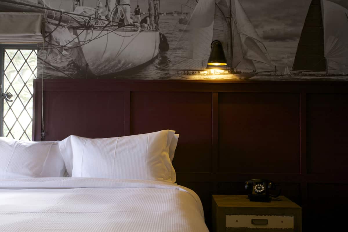 Exclusive Room | Egyptian cotton sheets, premium bedding, individually decorated