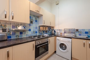 Apartment, 2 Bedrooms | Private kitchen - Edinburgh Rossie Apartment (Edinburgh)
