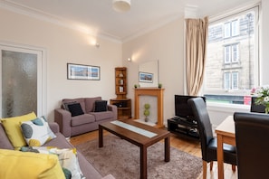 Apartment, 2 Schlafzimmer | Wohnzimmer | Flachbildfernseher, DVD-Player, iPod-Dockingstation, Pay-TV