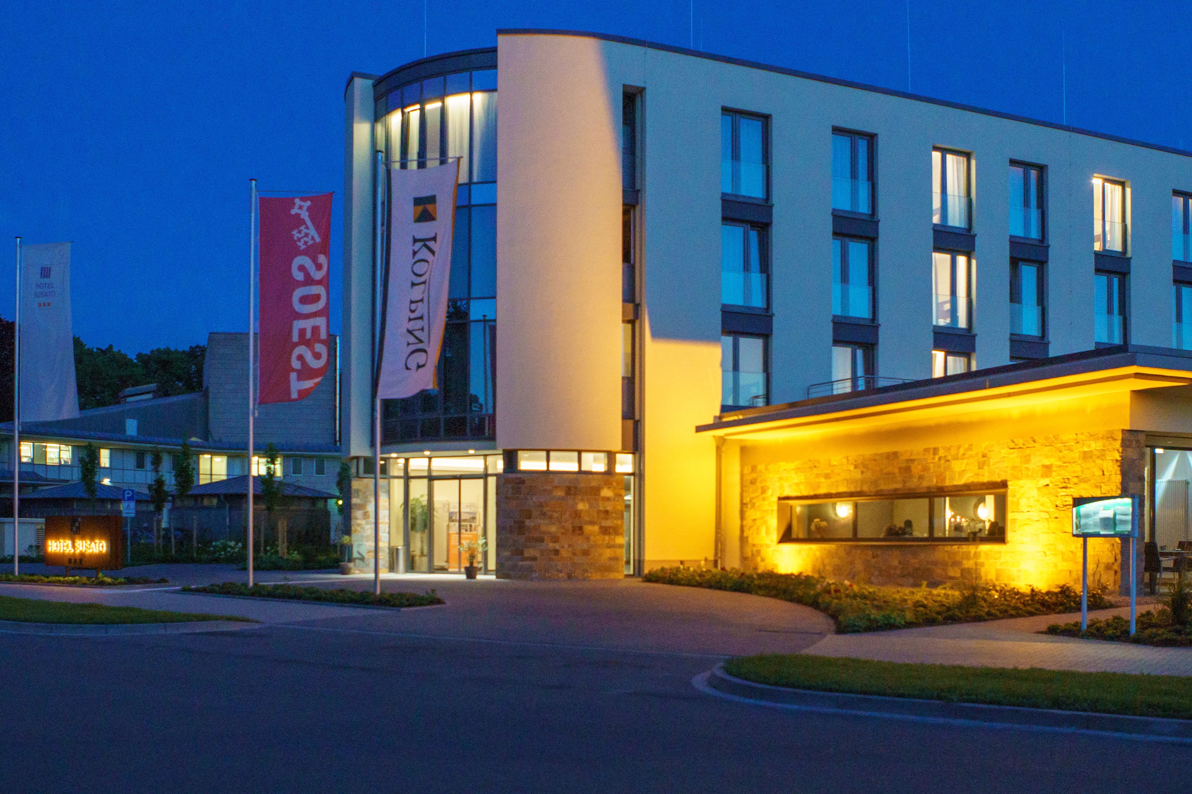 Fassade der Unterkunft – Abend/Nacht