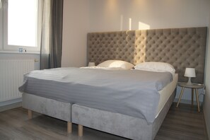 Apartment (MOLO)