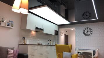 Apartment (MOLO) | Living room | Flat-screen TV, DVD player