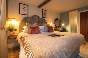Chambre Classique | Fer et planche à repasser, Wi-Fi gratuit, draps fournis