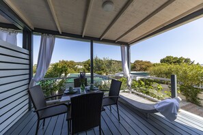 Estúdio lua de mel, terraço, vista para o jardim | Vista para o jardim